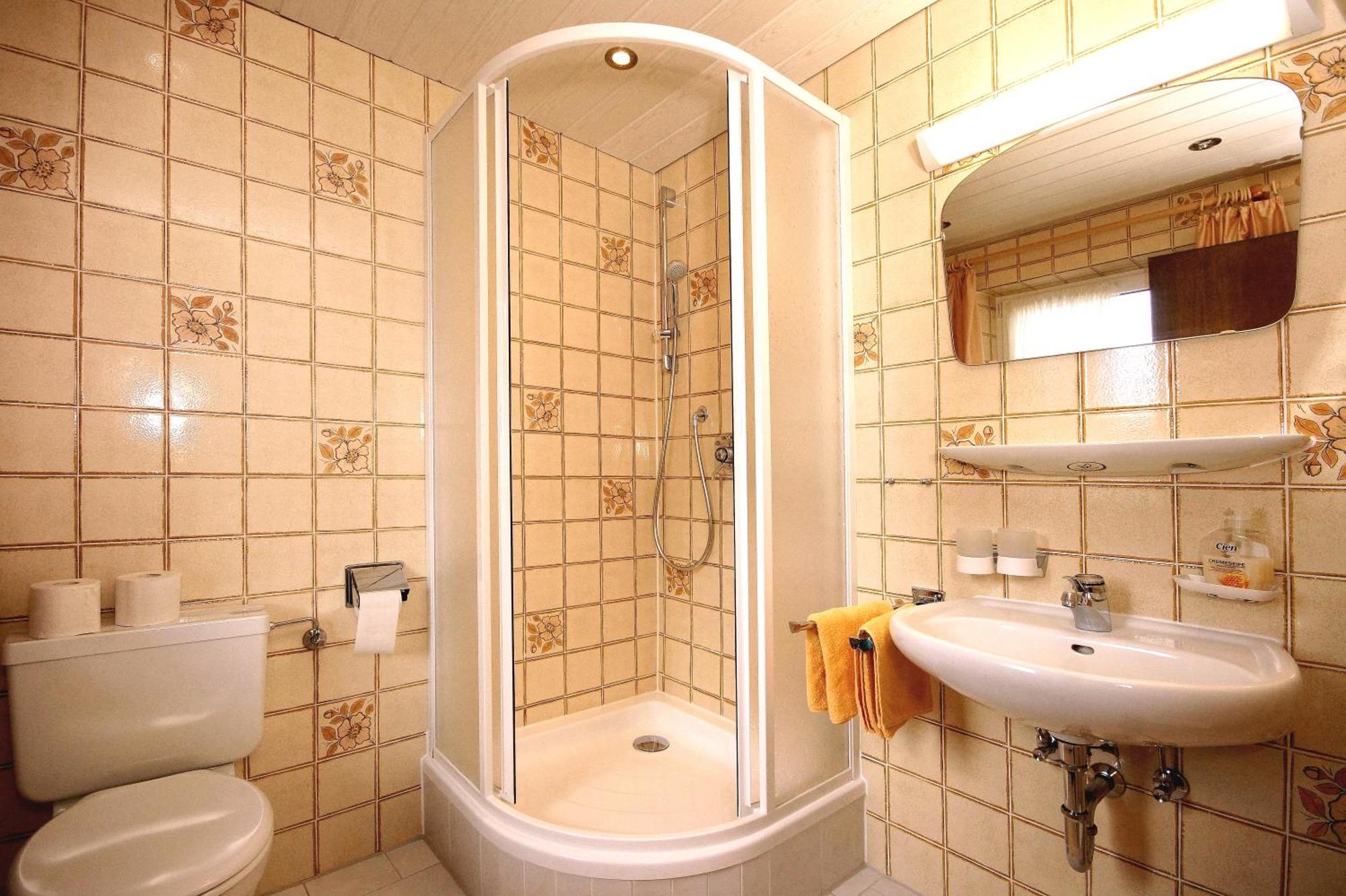 Gaestehaus Schuler リーツラーン 部屋 写真